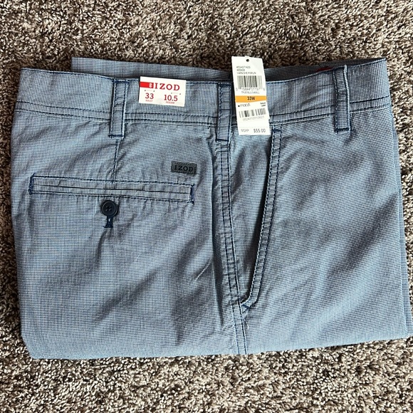 Izod shorts - Picture 2 of 3